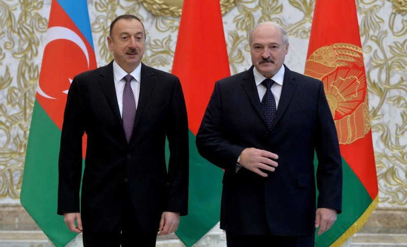 Prezident Aleksandr Lukaşenkonu təbrik edib